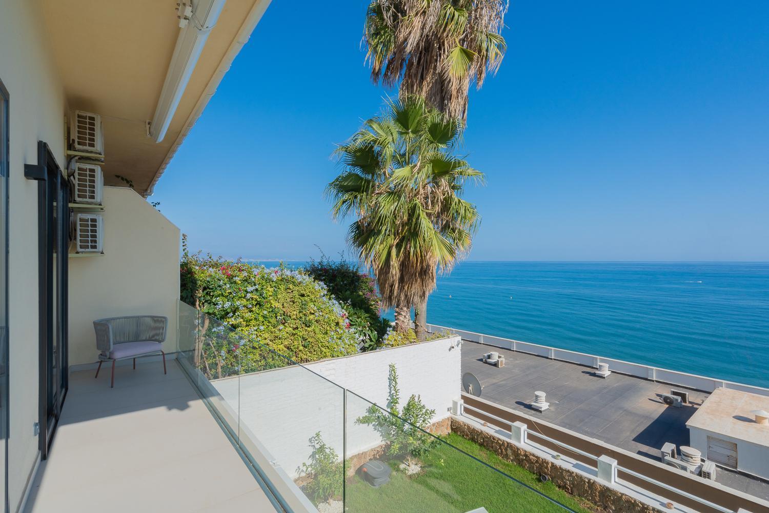 דירות טורמולינוס Private 250Sqm Garden Duplex, Jacuzzi, Cinema, Sea View Escape מראה חיצוני תמונה