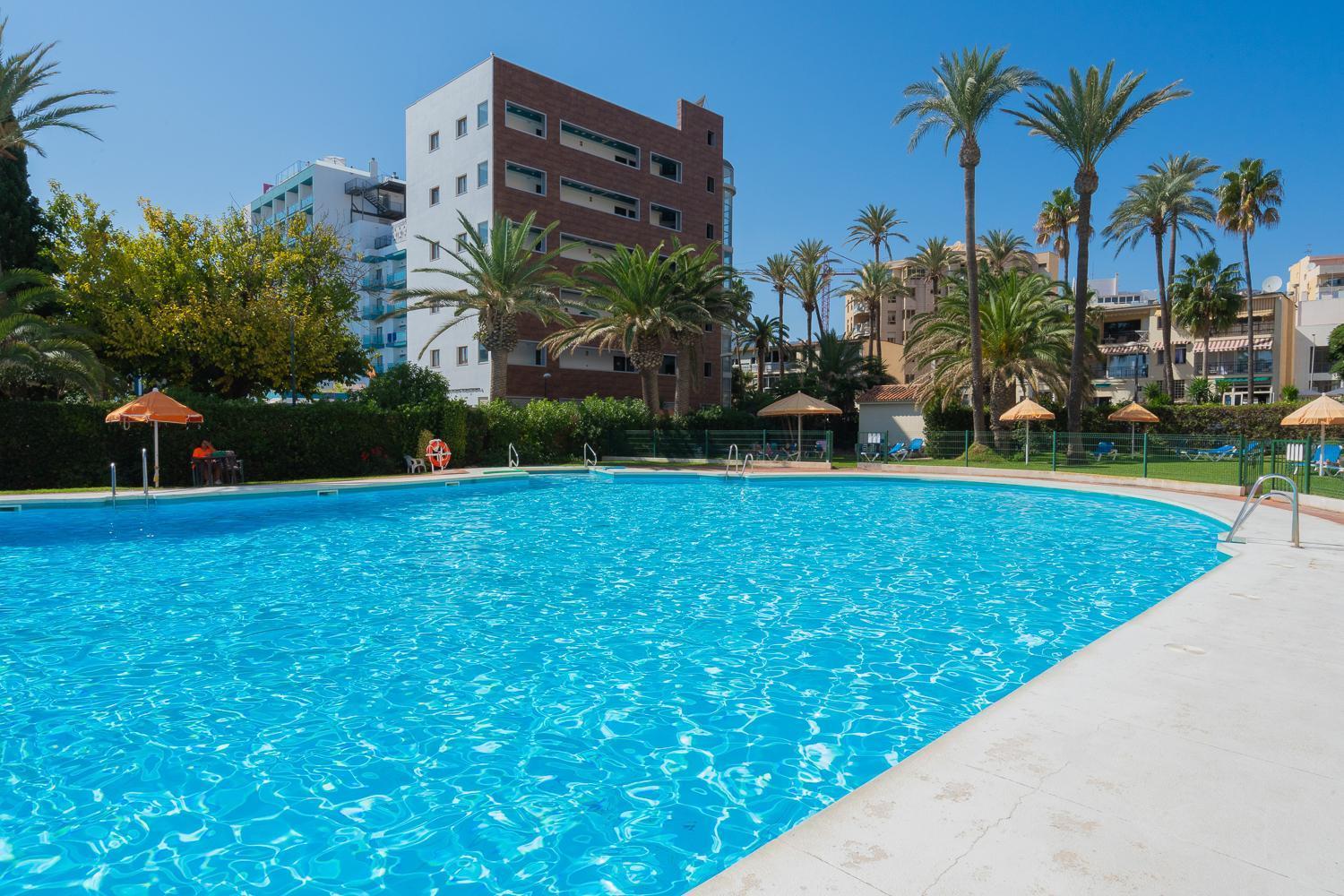 דירות טורמולינוס Private 250Sqm Garden Duplex, Jacuzzi, Cinema, Sea View Escape מראה חיצוני תמונה