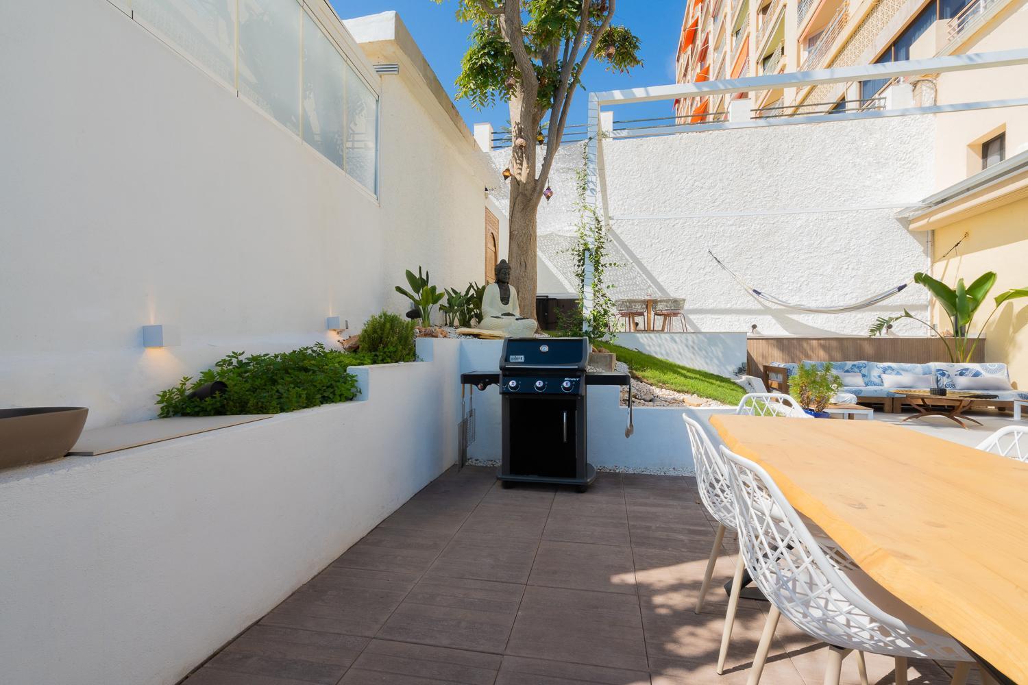 דירות טורמולינוס Private 250Sqm Garden Duplex, Jacuzzi, Cinema, Sea View Escape מראה חיצוני תמונה