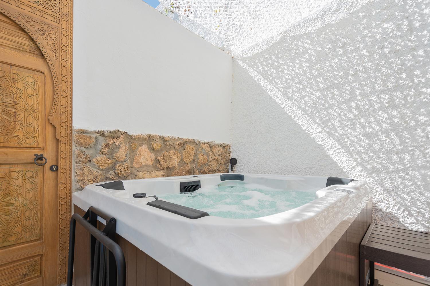דירות טורמולינוס Private 250Sqm Garden Duplex, Jacuzzi, Cinema, Sea View Escape מראה חיצוני תמונה
