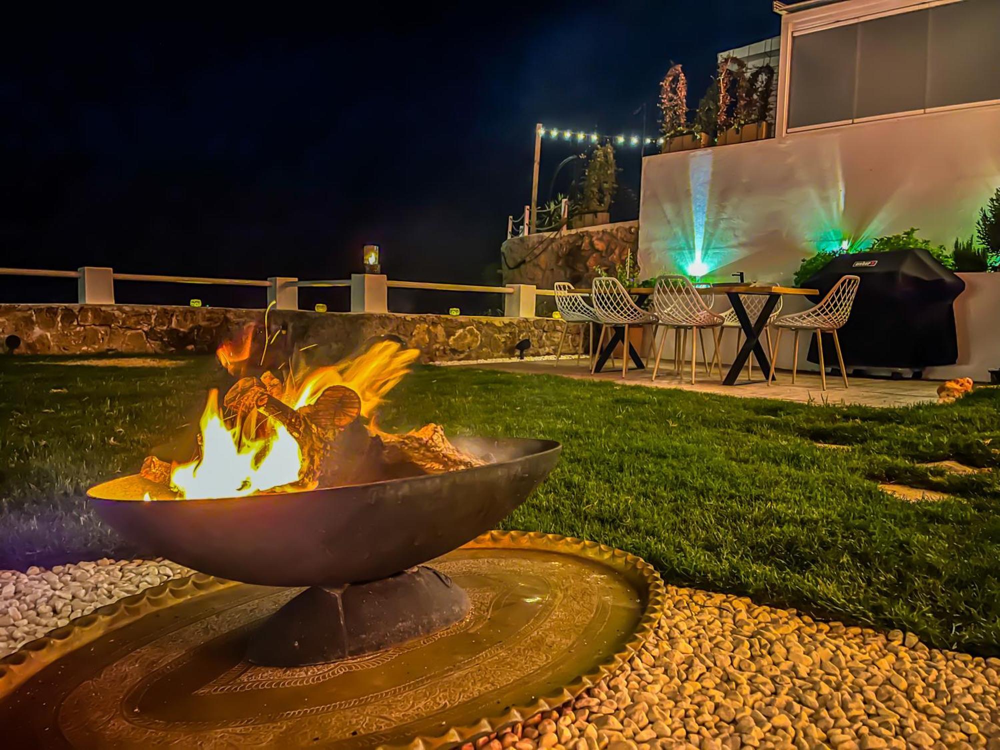 דירות טורמולינוס Private 250Sqm Garden Duplex, Jacuzzi, Cinema, Sea View Escape מראה חיצוני תמונה