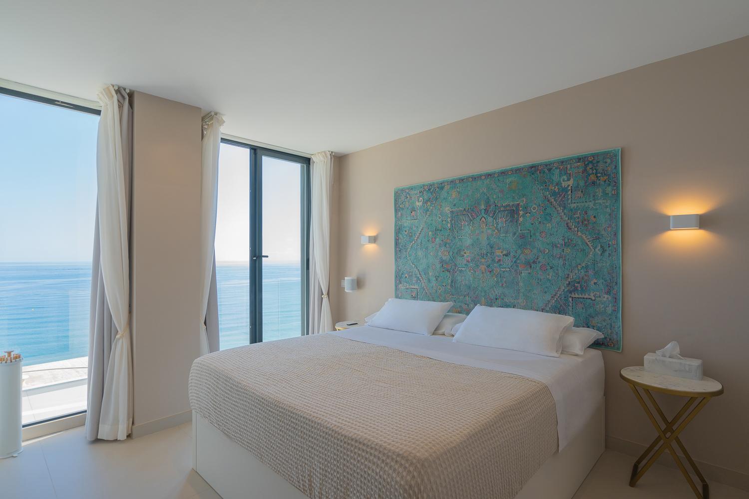 דירות טורמולינוס Private 250Sqm Garden Duplex, Jacuzzi, Cinema, Sea View Escape מראה חיצוני תמונה